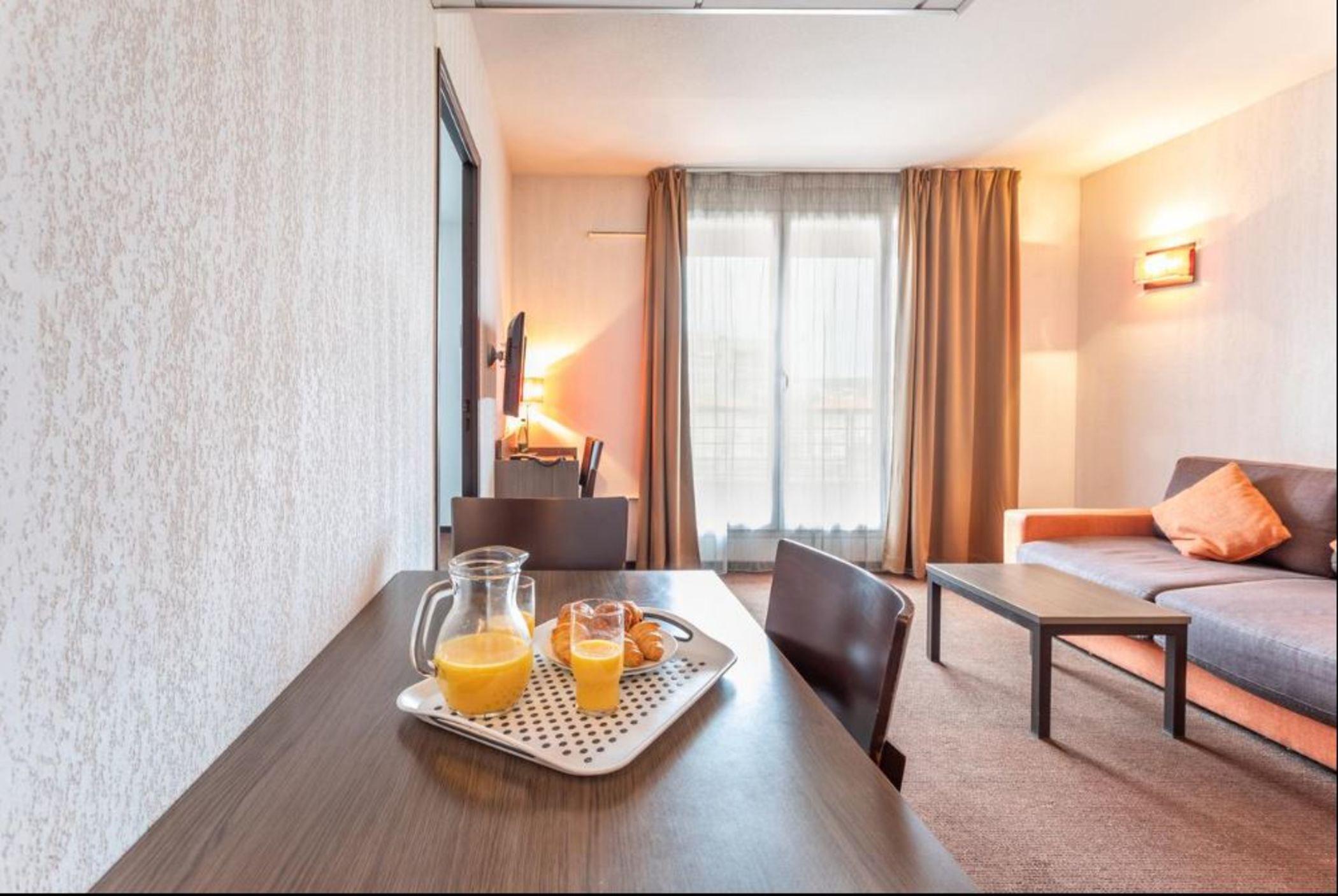 Comfort Aparthotel Nimes Centre Экстерьер фото