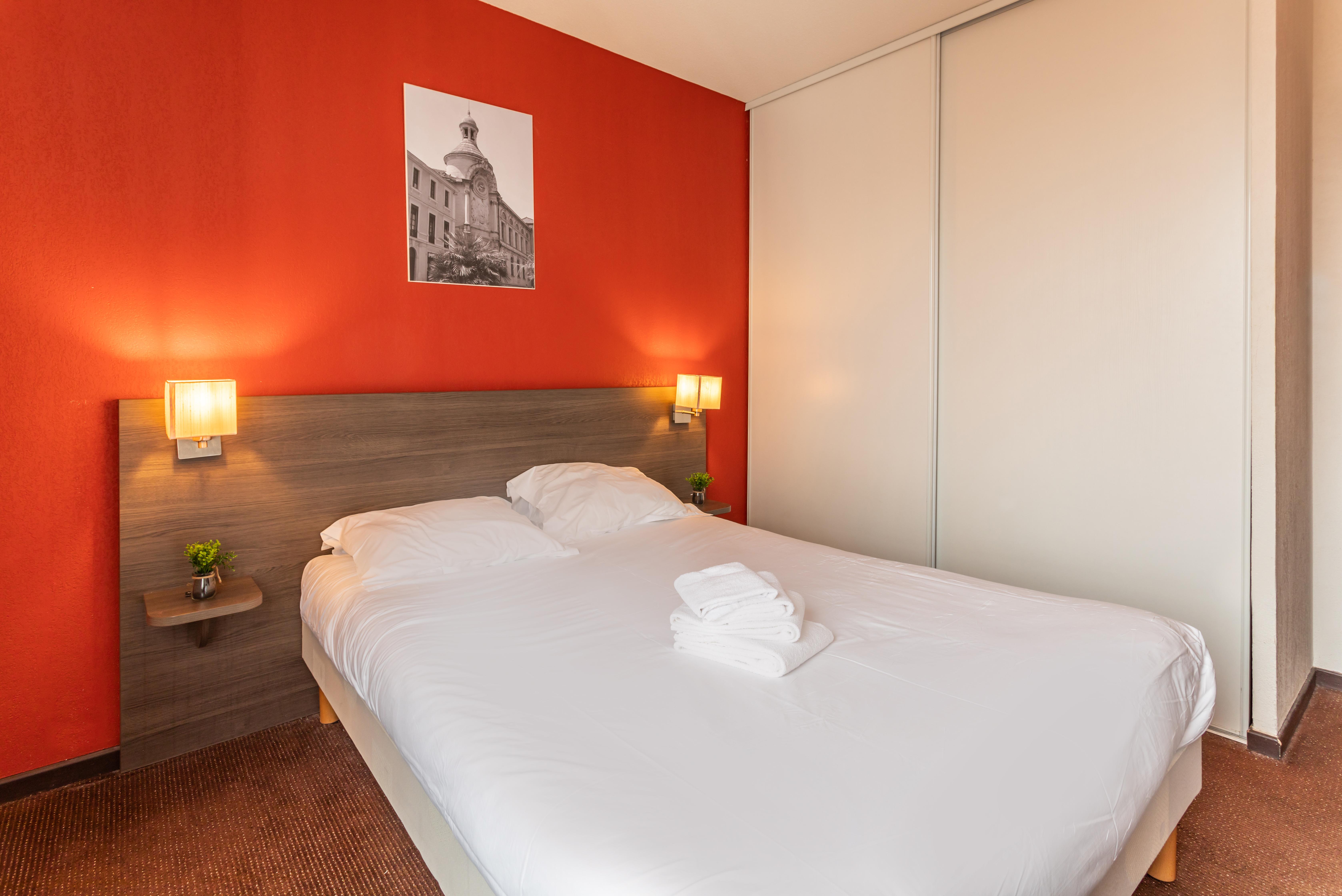 Comfort Aparthotel Nimes Centre Экстерьер фото