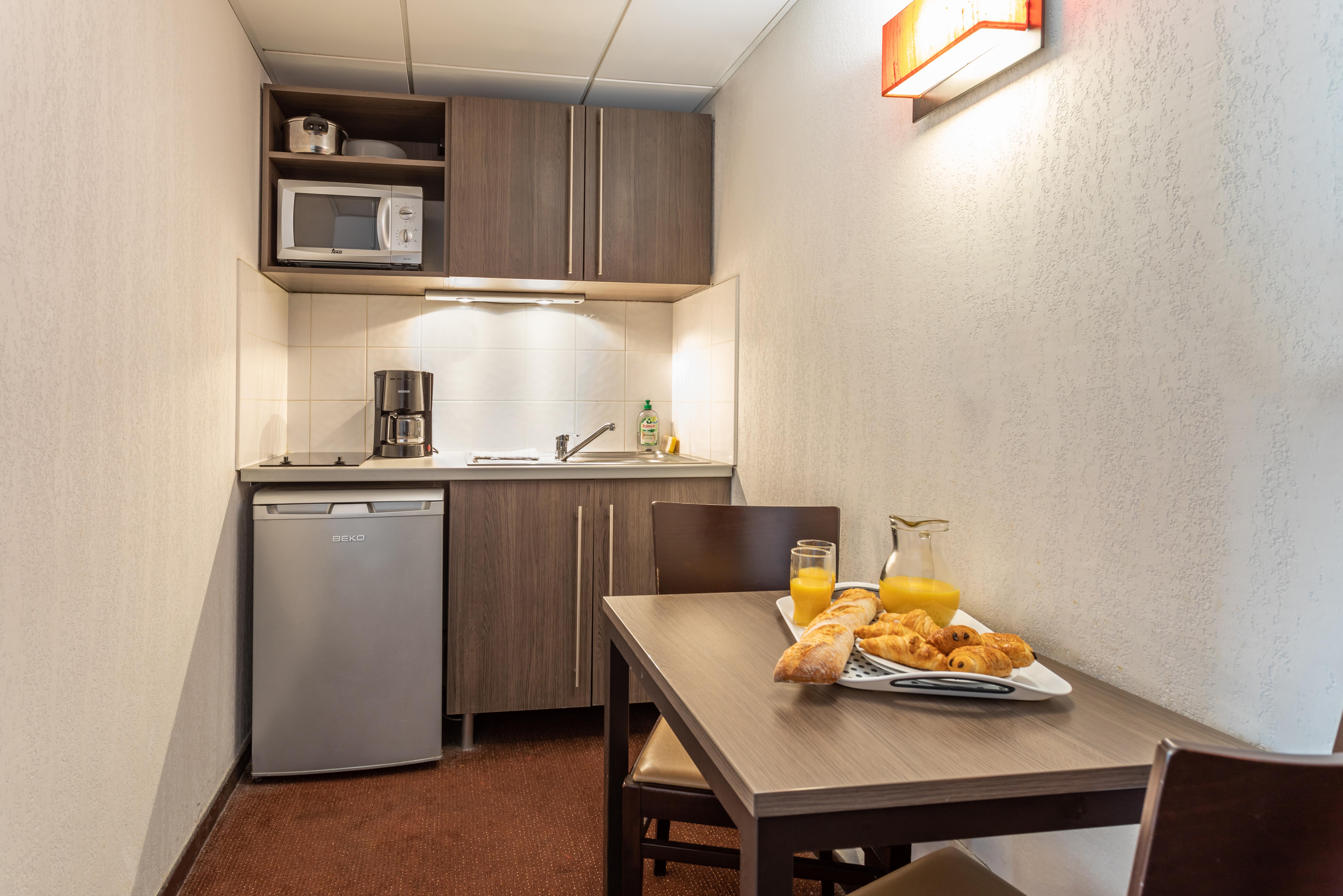 Comfort Aparthotel Nimes Centre Экстерьер фото