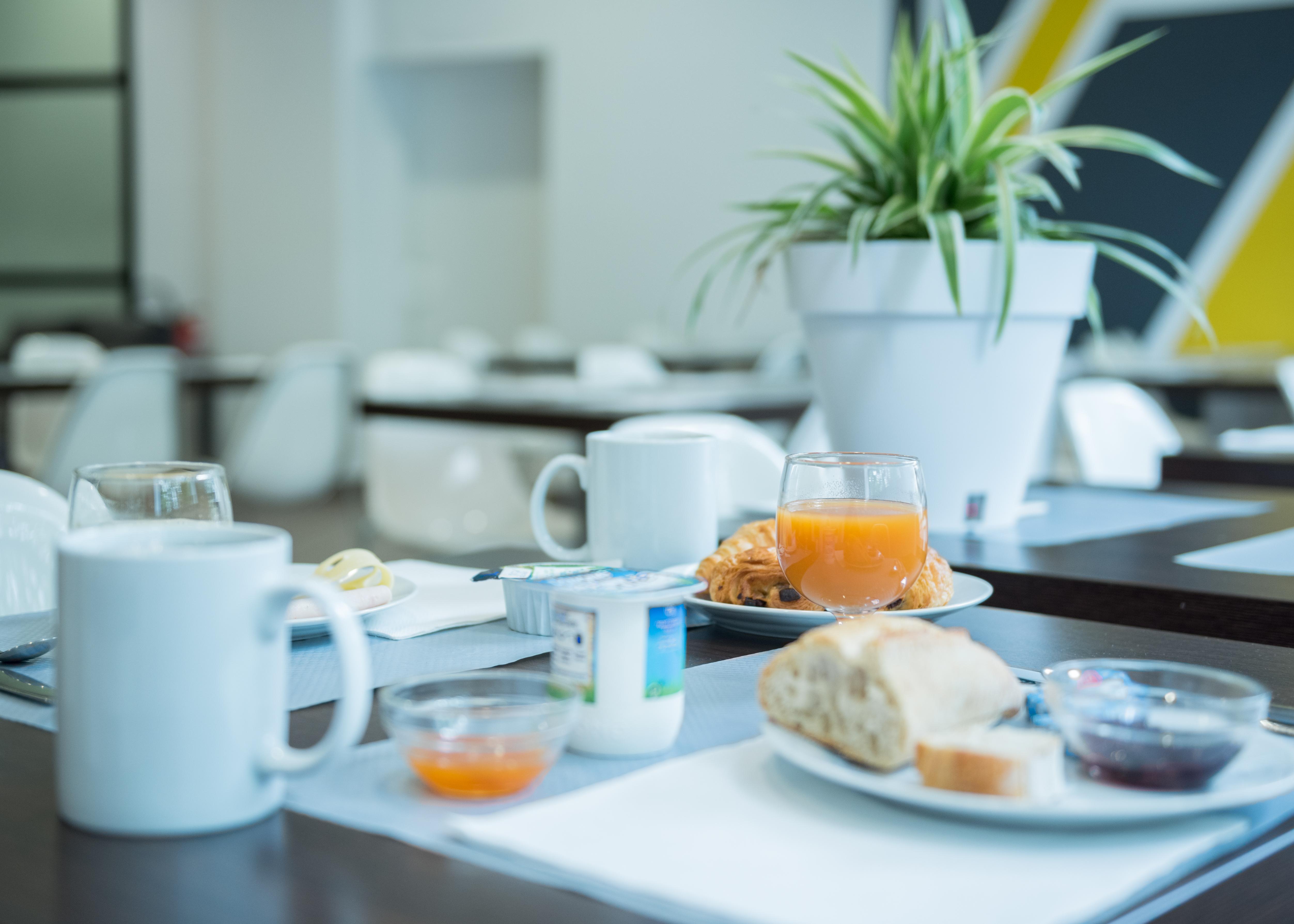 Comfort Aparthotel Nimes Centre Экстерьер фото