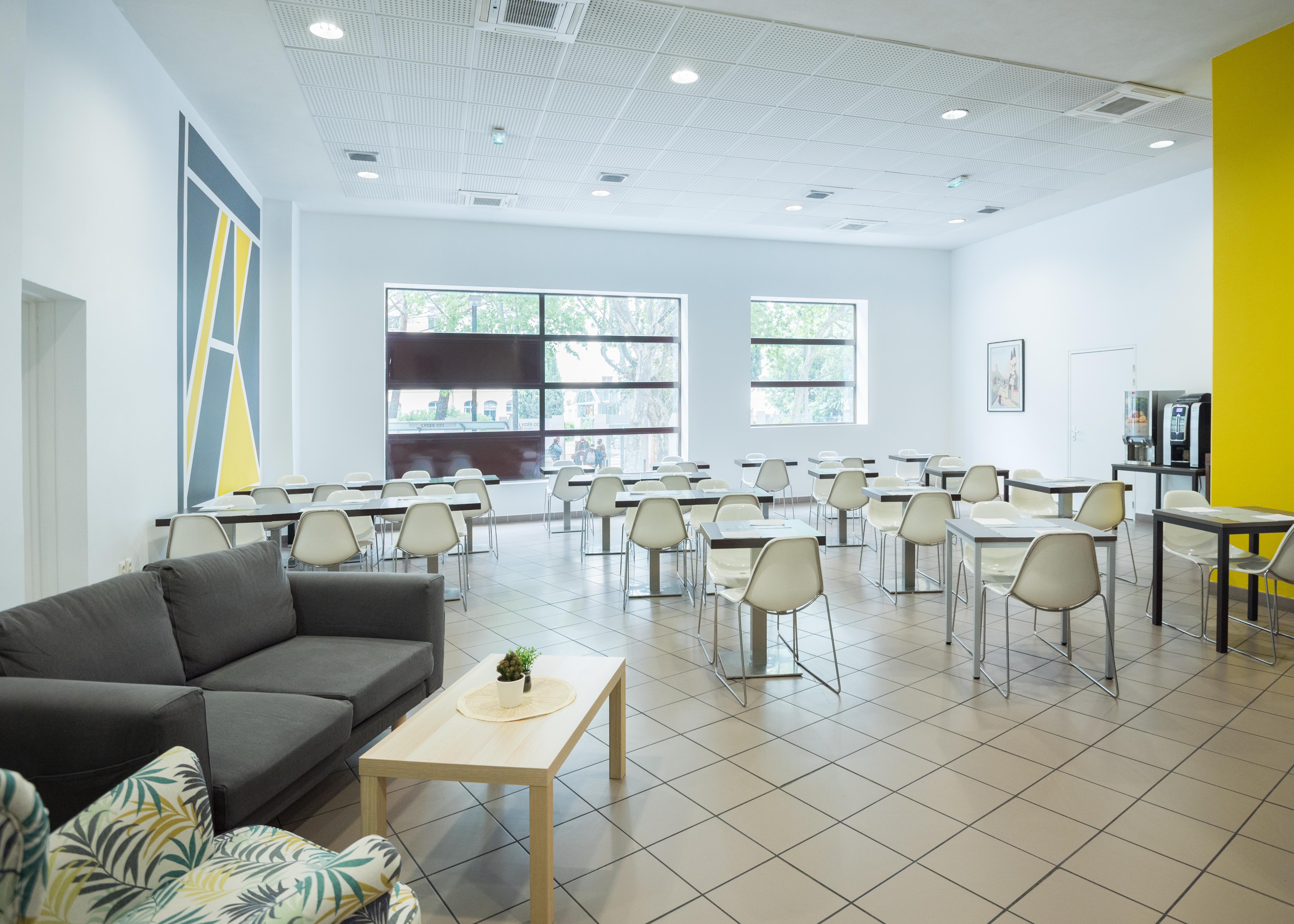 Comfort Aparthotel Nimes Centre Экстерьер фото