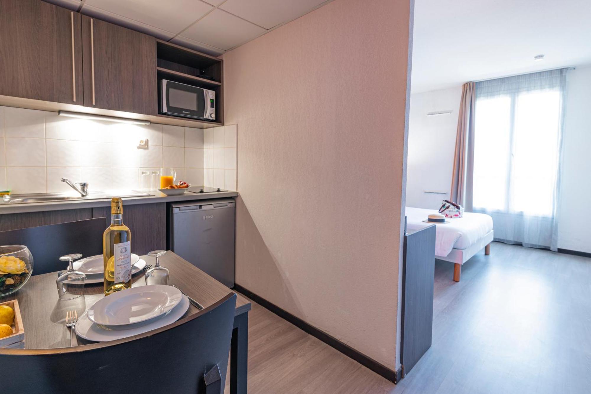 Comfort Aparthotel Nimes Centre Экстерьер фото