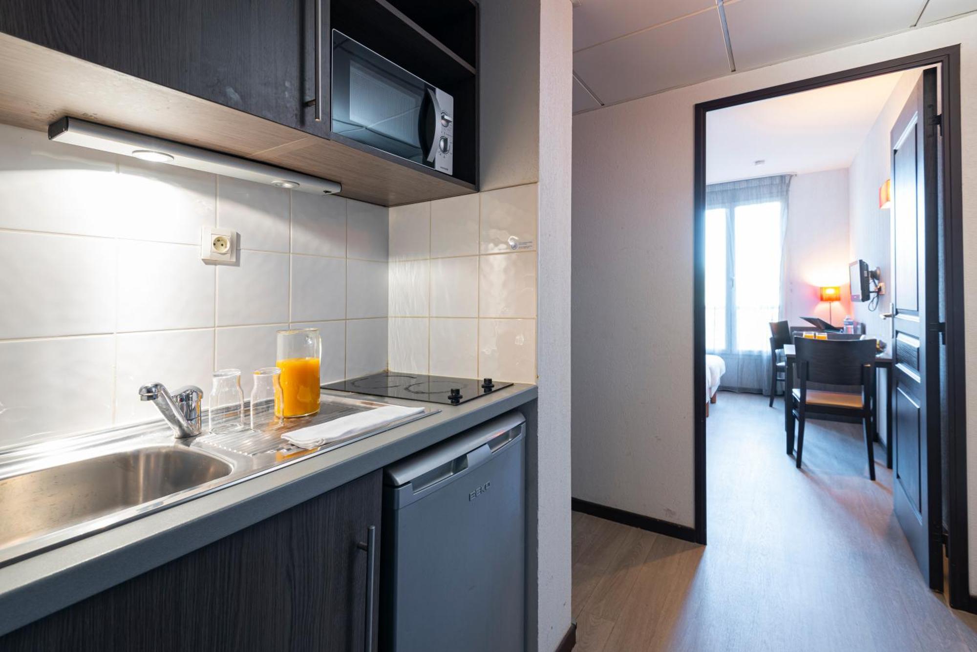 Comfort Aparthotel Nimes Centre Экстерьер фото