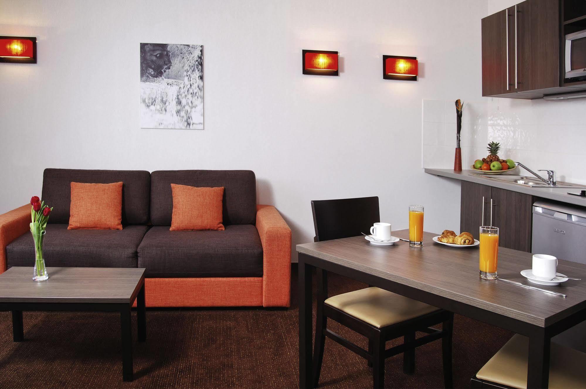 Comfort Aparthotel Nimes Centre Номер фото